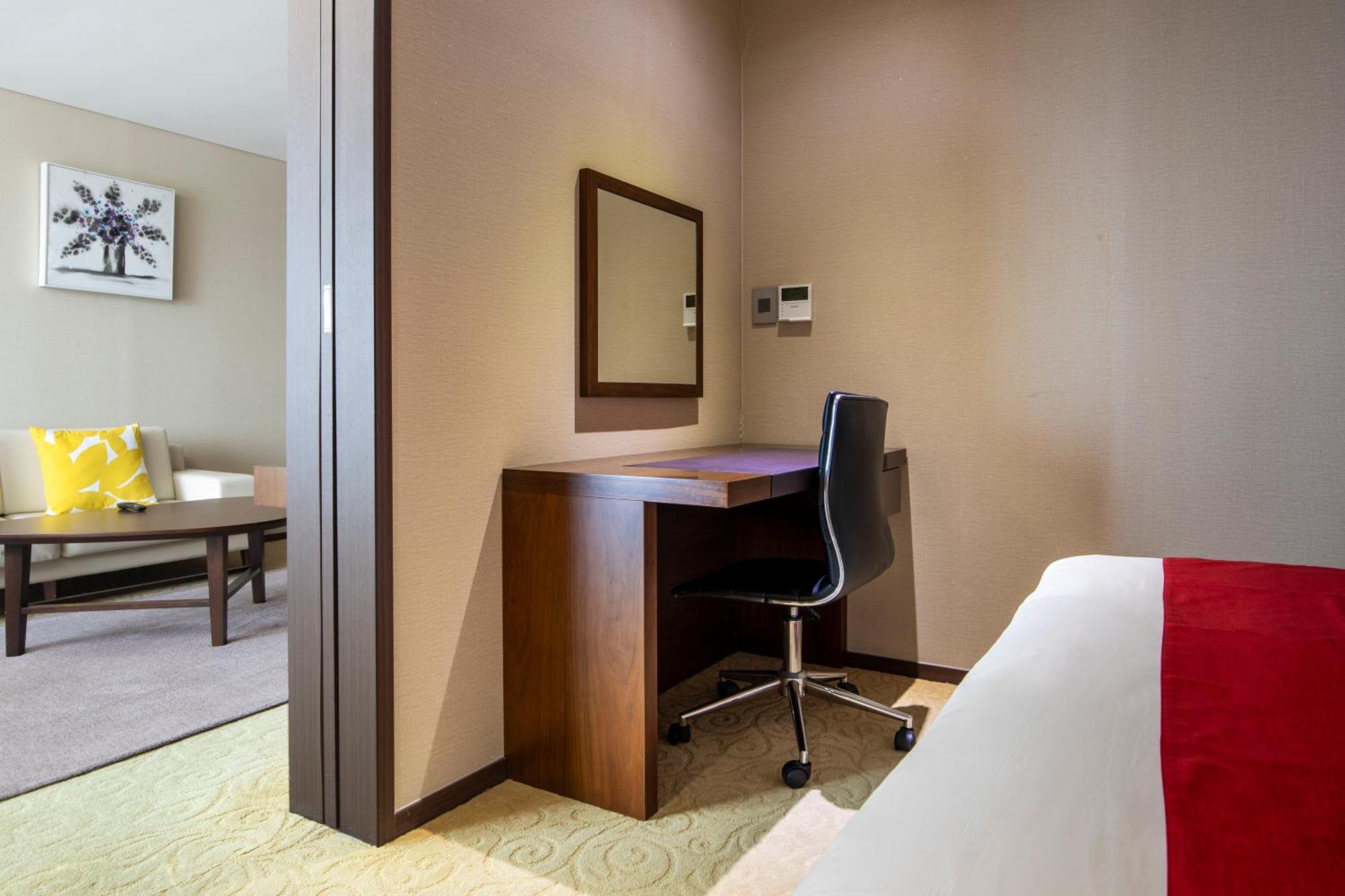 Ramada By Wyndham Jeju Hamdeok Hotel Buitenkant foto